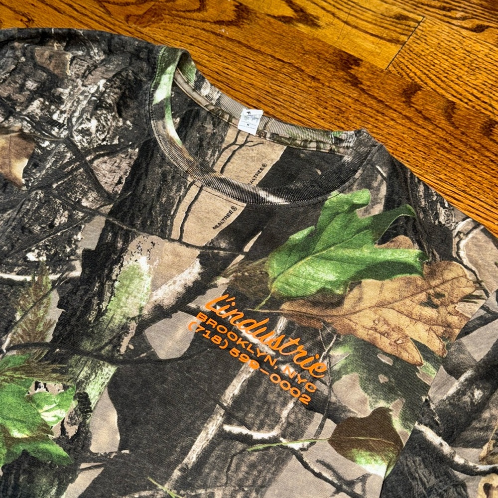 L’industrie Pizza NYC x RealTree Camo Longsleeve